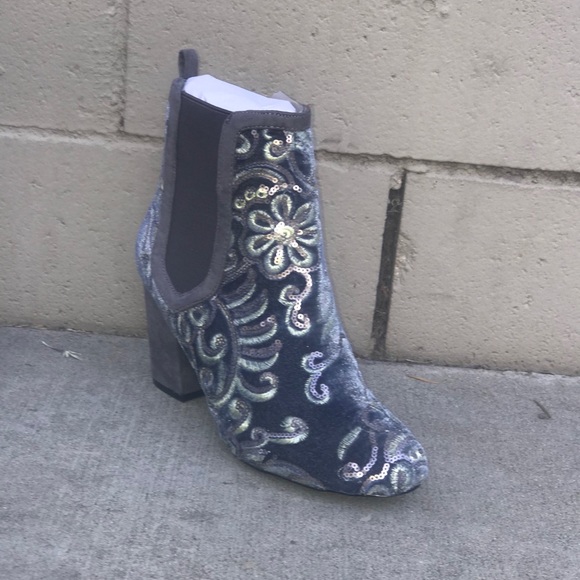 🛍LAST PAIR SIZE 11 VINTAGE BOOTIES - Picture 3 of 5